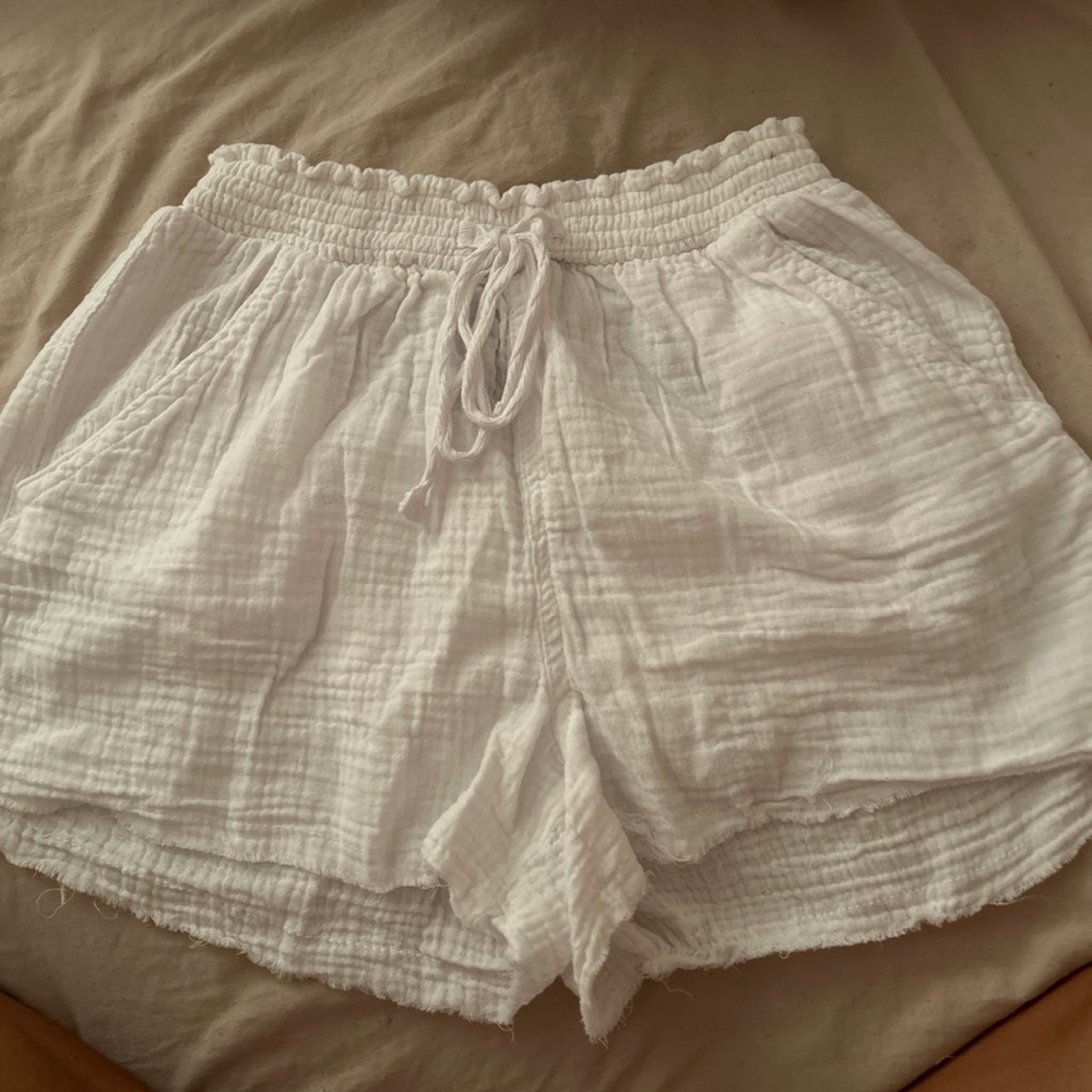 White Ross shorts